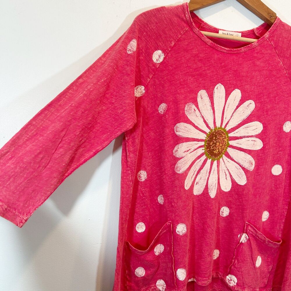 Jess & Jane Happy Days Raspberry Daisy Flower 100% Cotton NWT Top Size Small - Picture 2 of 11